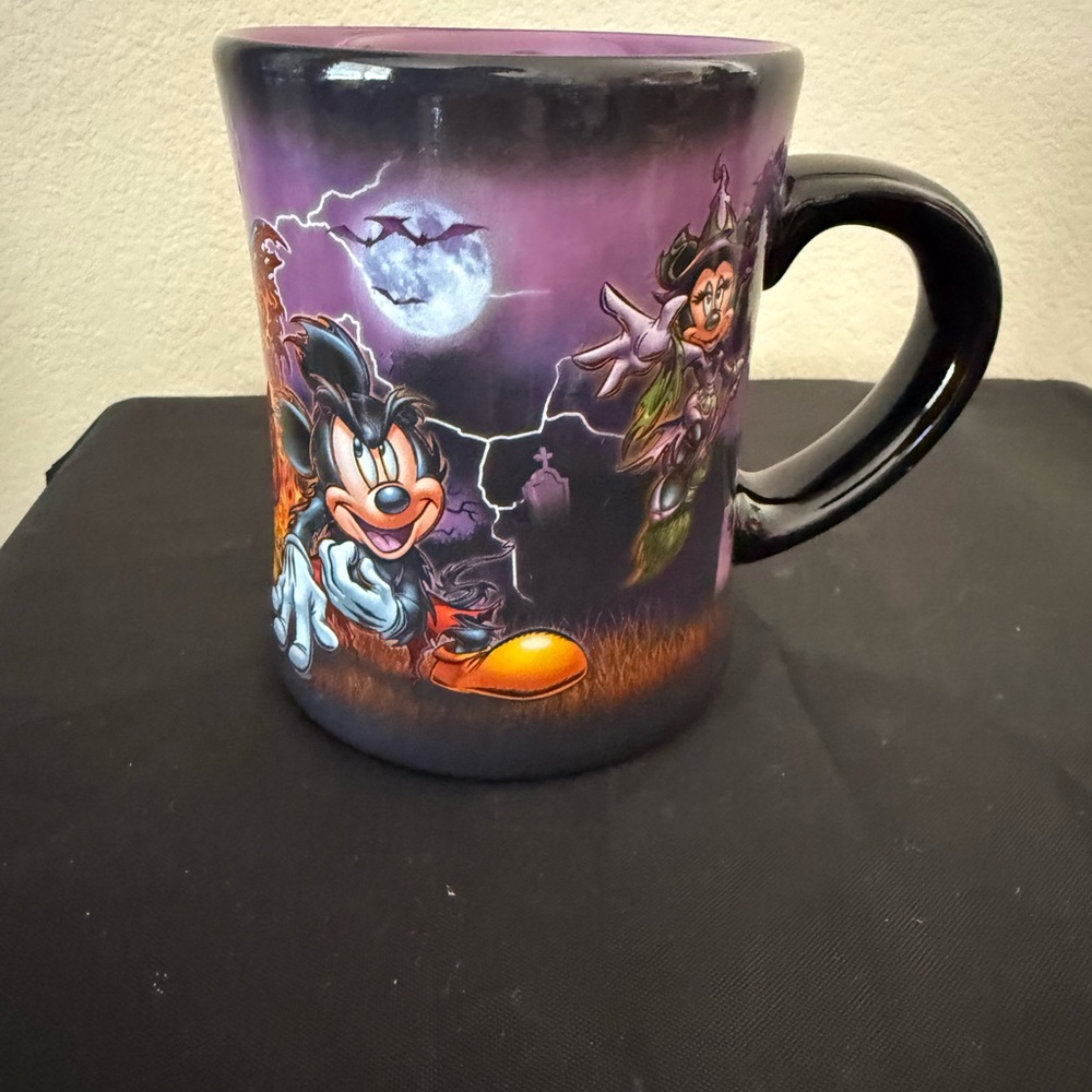 Disney Haunted Mansion Mickey And Friends Halloween Mug .